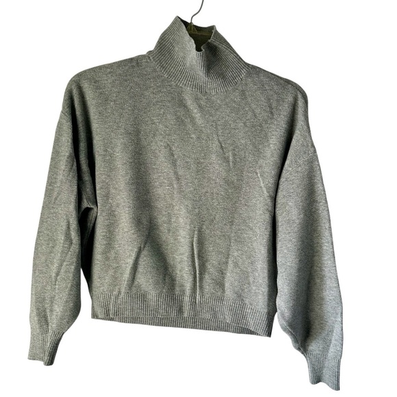 Abercrombie & Fitch Tops - Abercrombie & Fitch Women’s Cropped Mockneck Sweater Gray Size S